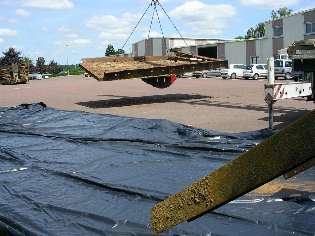 20110601 WHALE:BALEINE 2 Arrives in Vire From Brécey 17.jpg
